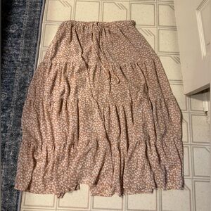Elegant Tan Skirt with White Pattern